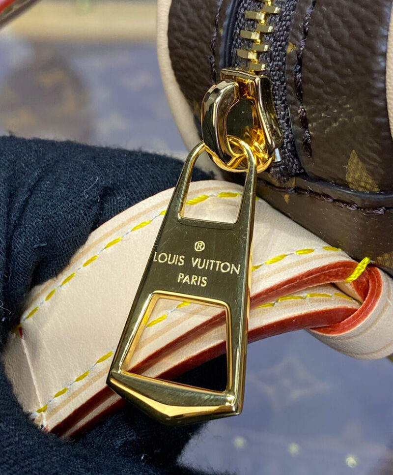 Louis Vuitton Croissant MM M46828 Brown